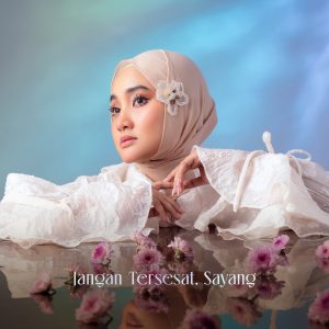 https://shockssrecord.com/jangan-tersesat-sayang-pengingat-hangat-fatin-untuk-hati-yang-mengembara/