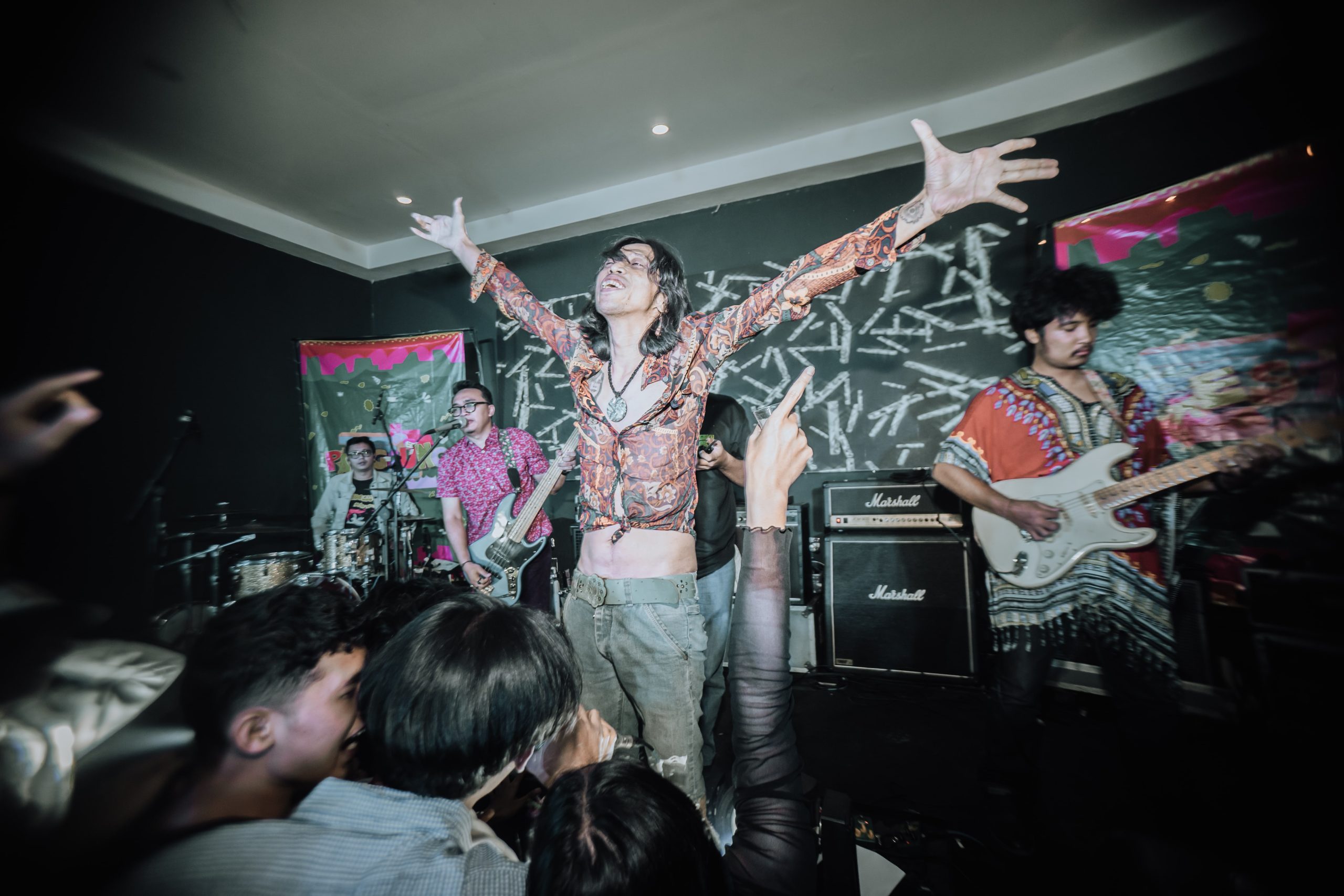 https://shockssrecord.com/lirik-lagu-story-biru-dandelions/