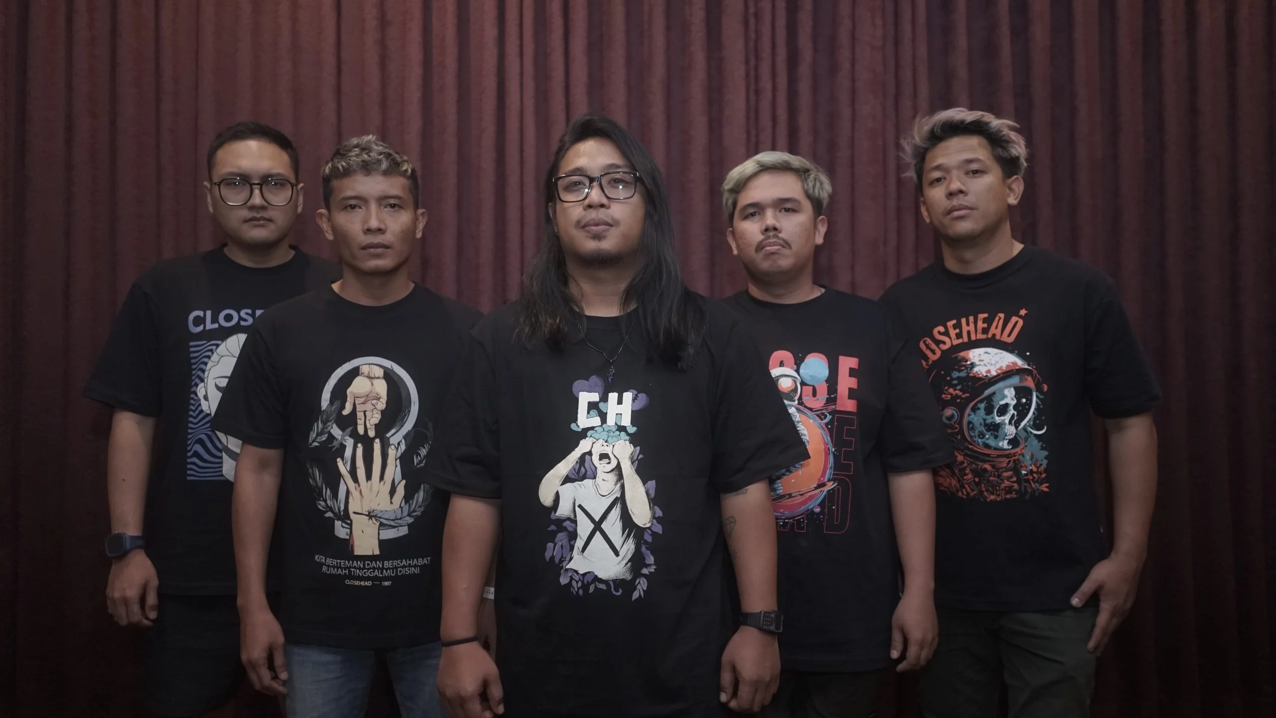 https://shockssrecord.com/single-perdana-closehead-bersama-praz-teguh-hadirkan-lagu-lama-kedamaian/