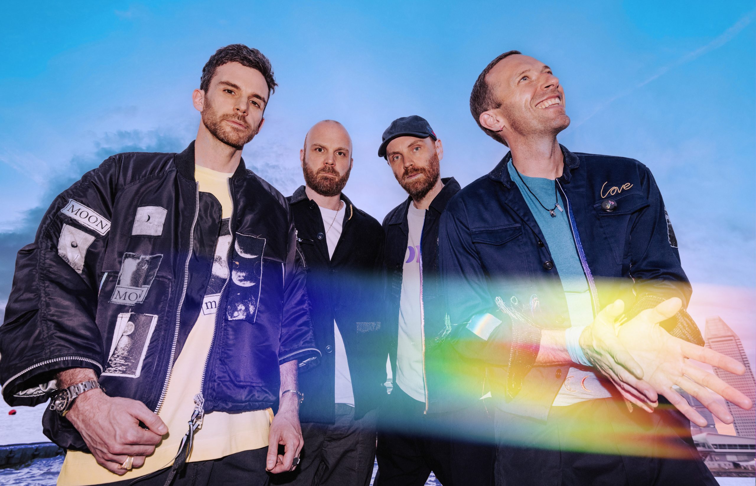 https://whensharingiscool.com/coldplay-hadirkan-harapan-baru-dengan-single-we-pray-temukan-keajaiban-di-balik-tantangan-hidup/