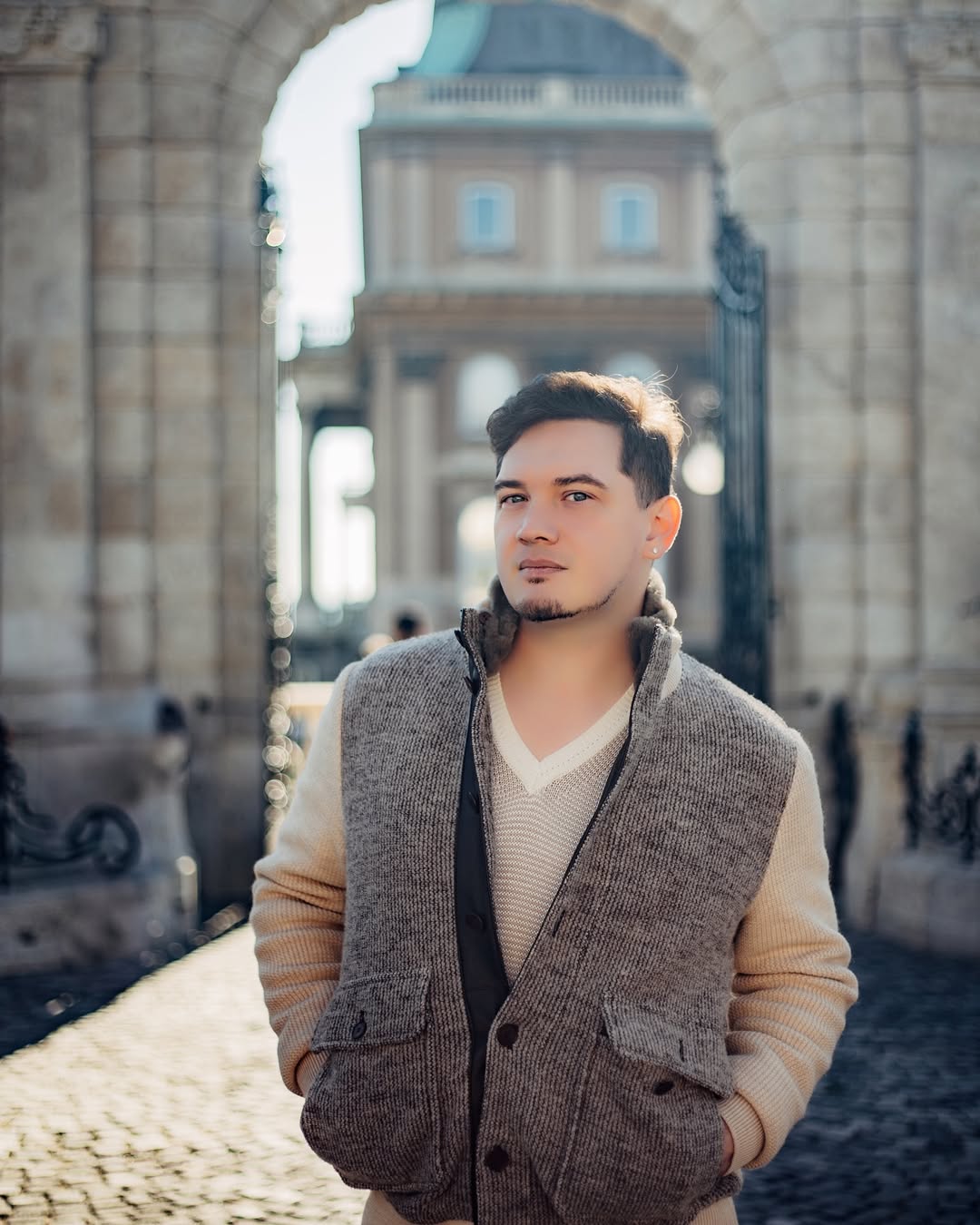 den-baurin-hadir-dengan-freelove-anthem-kebebasan-dan-ekspresi-diri