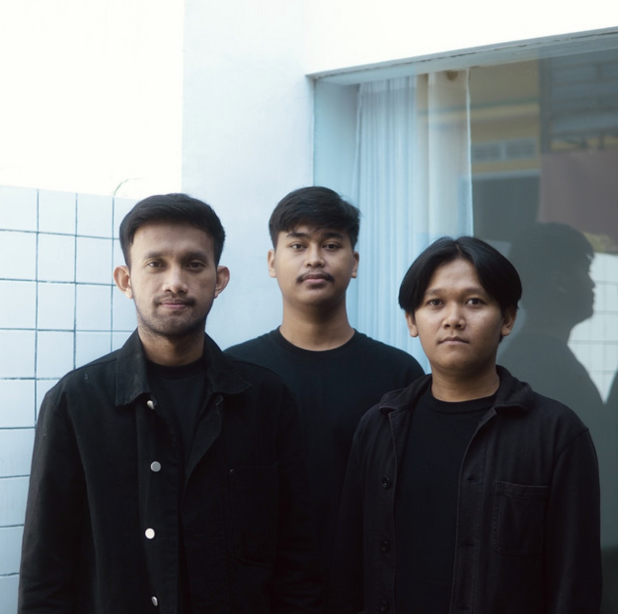 Lirik Hope You Found Me – Eastcape