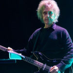 perry-bamonte-meninggal-dunia-gitaris-the-cure-berpulang-usia-65