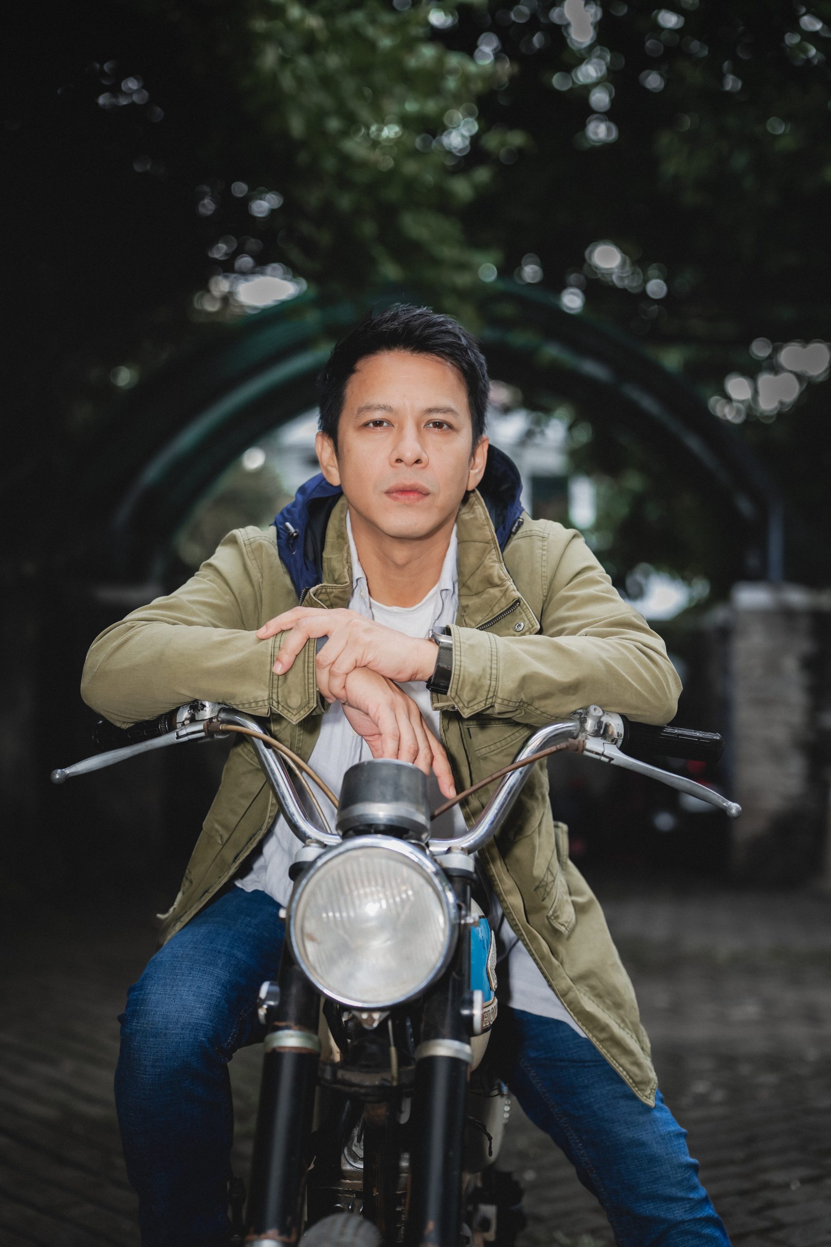 ariel-noah-rilis-dulu-kita-masih-remaja-ost-film-dilan-itb-1997